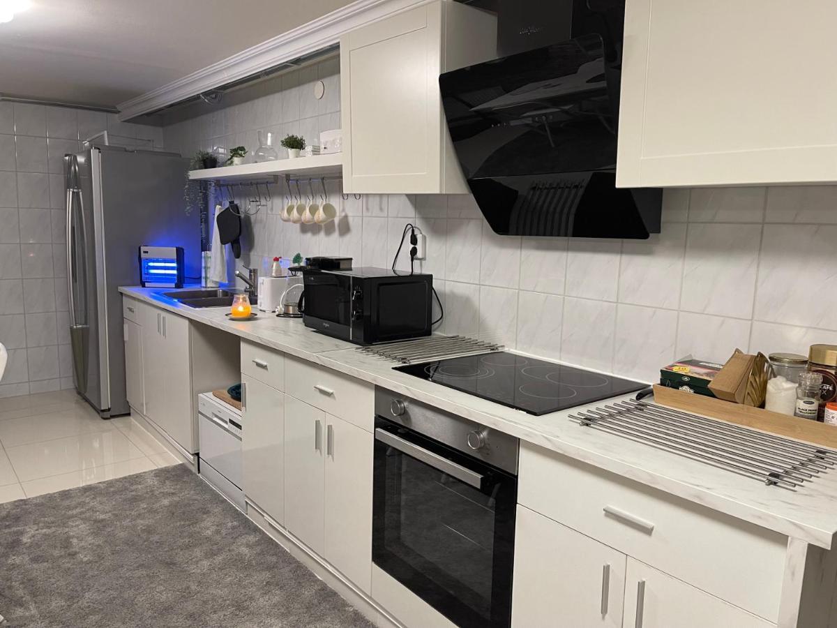 Moonlight - Trevlig Kallarlagenhet Apartment Broby ภายนอก รูปภาพ